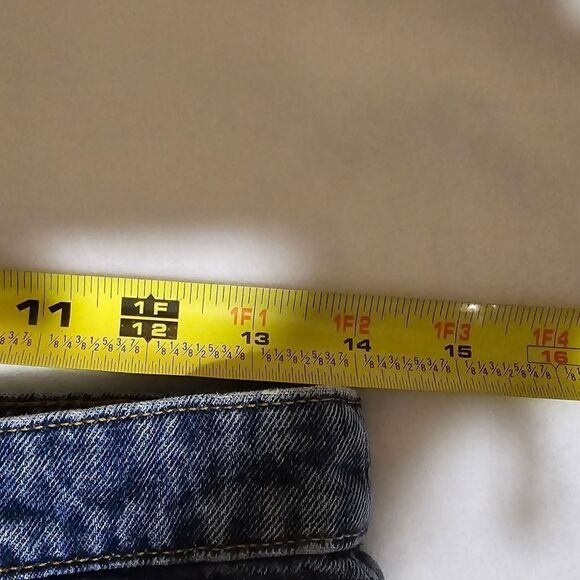 "H&M" Denim jeans skirt with handmade crochet decoration. Size 8 - Picture 10 of 16